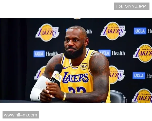 詹姆斯因左膝内侧副韧带扭伤缺席2023年MetGala盛典引发关注